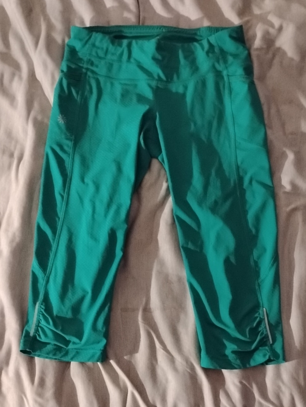 Athleta Green Capri Leggings